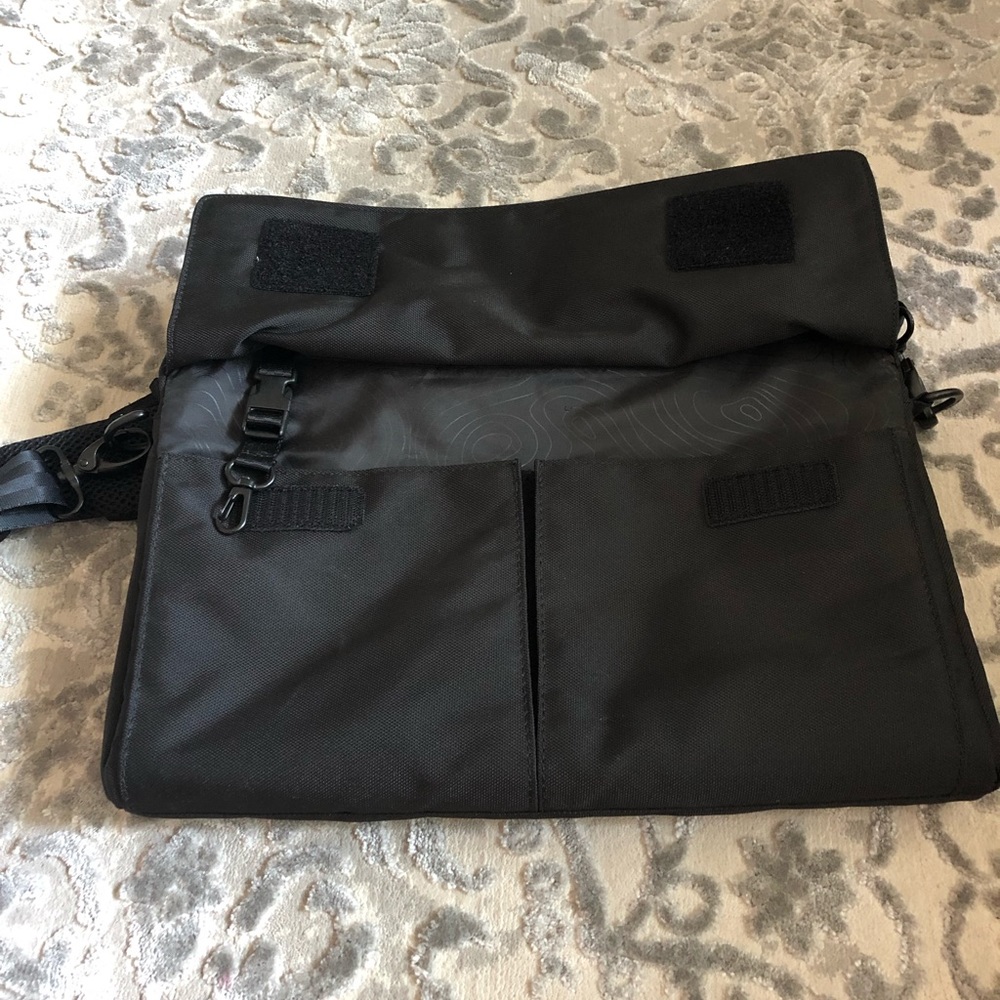 Incase laptop bag - Picture 3 of 4